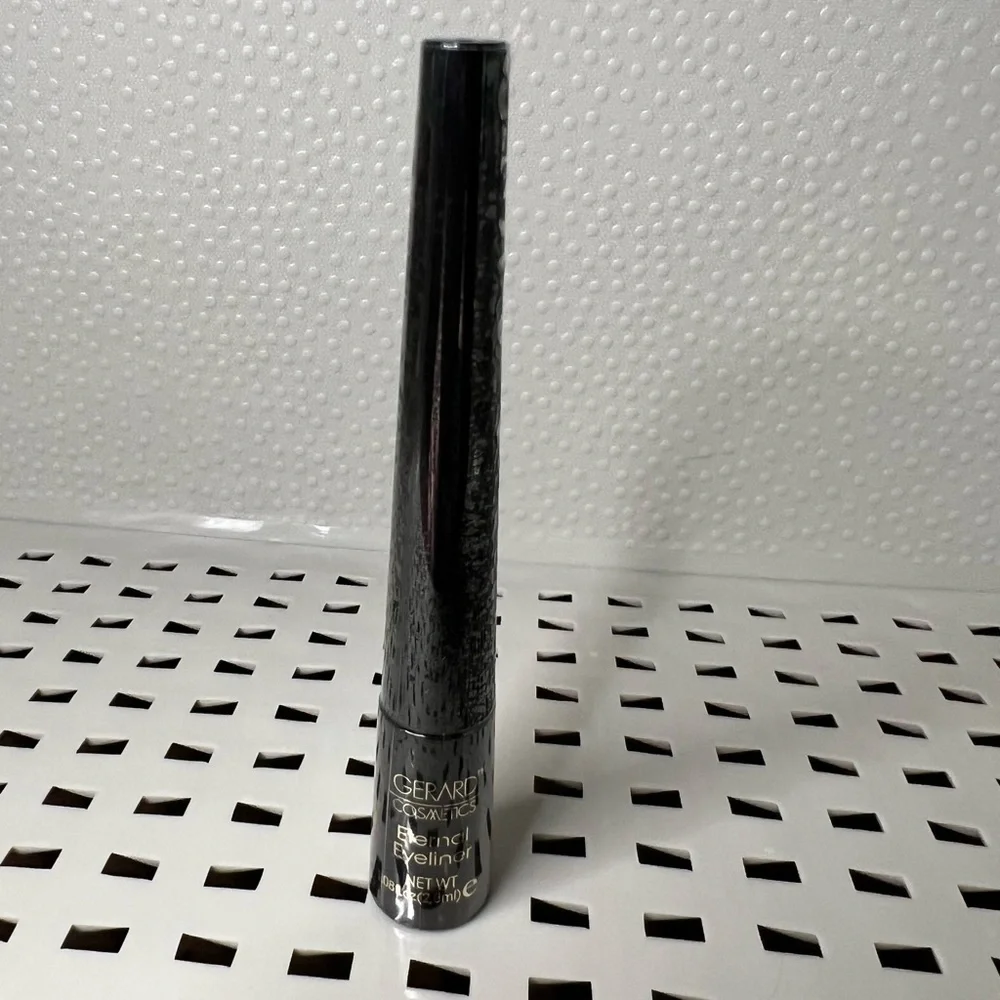 Gerald Cosmetics Smudgeproof, Waterproof, Ultra Black Eternal Eyeliner .08 fl oz